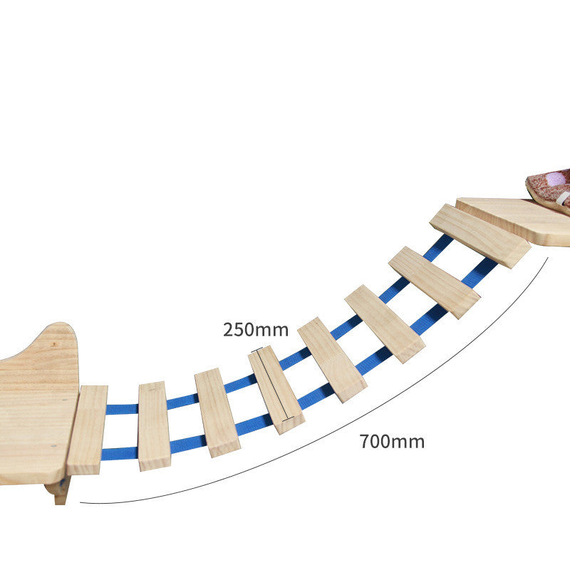 Katzen-Kletterwand aus Massivholz – modulares Wandregal-System